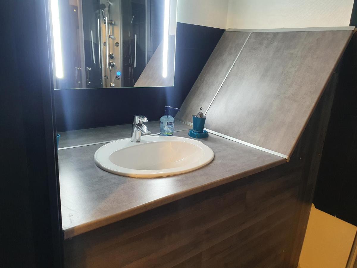 Firas Appartement Valenciennes Eksteriør billede